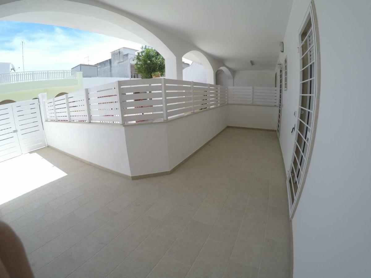 Casa Vacanze Coralloholiday Torre Lapillo Exterior foto